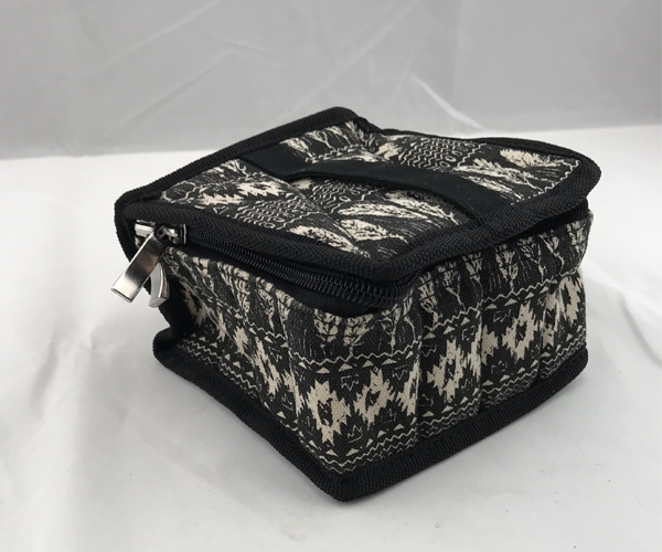 Essential oil carrying case for purse online